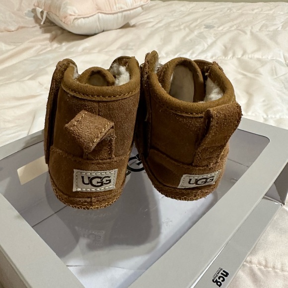 Ugg boots - Picture 3 of 4